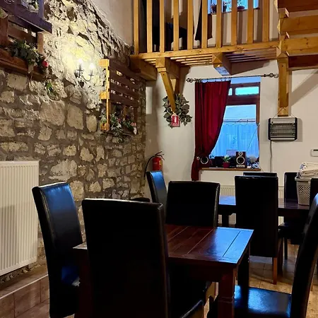 Atkari Vendeghaz Bed and Breakfast 3*