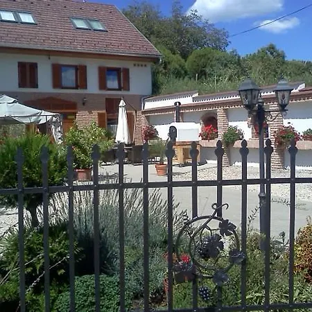 Bed & Breakfast Atkari Vendeghaz Boly