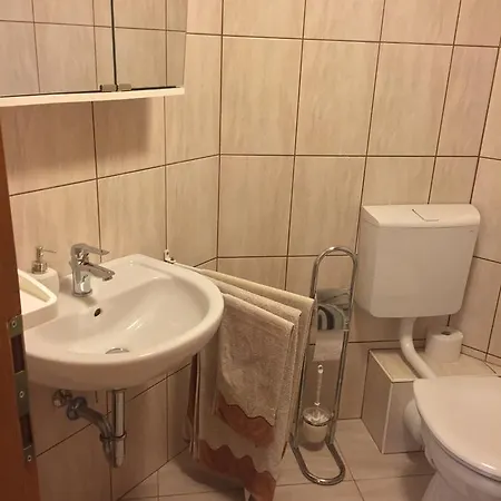 Atkari Vendeghaz Boly