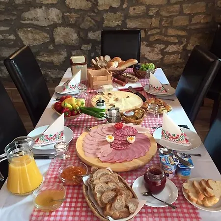 Atkari Vendeghaz Bed & Breakfast Boly