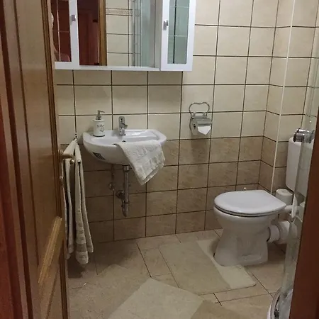 Atkari Vendeghaz Bed and Breakfast 3*