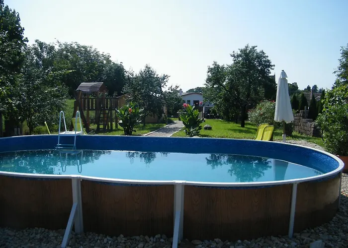 Bed & Breakfast Atkari Vendeghaz